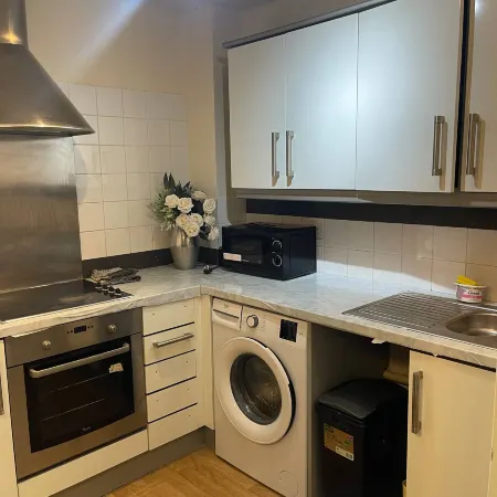 Casa En-suite room w fast wifi, Netflix garden view