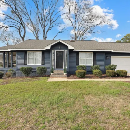 Coastal View in Sunset Beach, Walking Distance to the Sunset Beach Cir