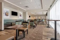 Comfort Inn & Suites Pittsburgh-Northshore - Desayuno
