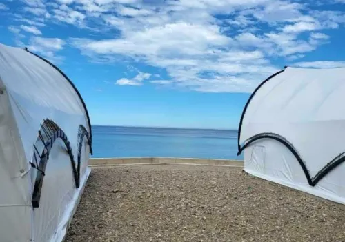 Samcheok Awesome Beach Glamping - مسبح