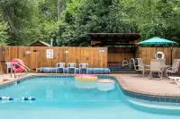 Town-N-Country Cottages - Pools