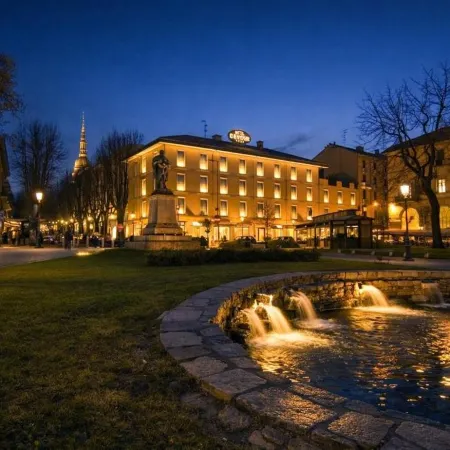 Hotel Cavour by Lvg Hotel Collection