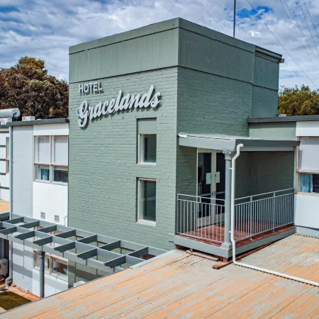Hotel Gracelands