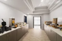 La Quinta Inn & Suites by Wyndham Bessemer - breakfast