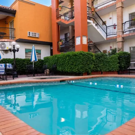 Business Hotel & Suites María Bonita