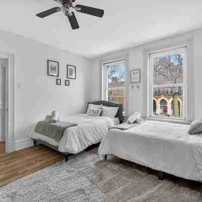 Spacious 3BR House in St. Louis Rooms