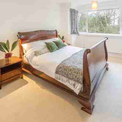 Host Stay Combpyne Rooms