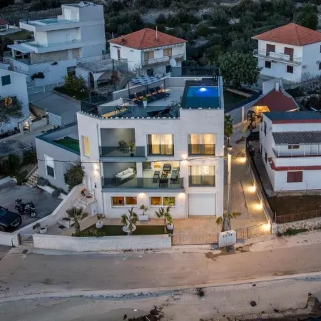 Beachfront Luxury Villa