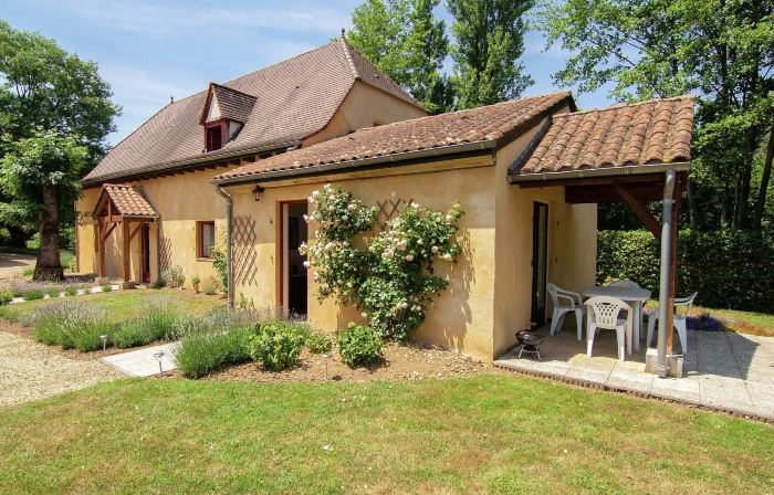 Cottage in Vézac Near Forest and Lake