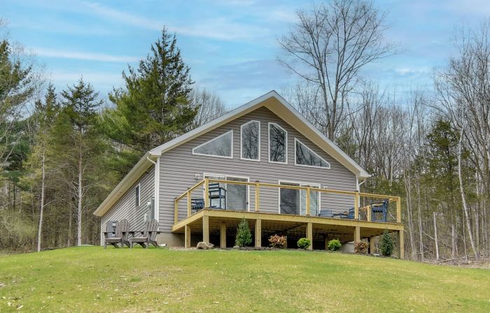 Spectacular Sunrise Views! Quiet Keuka Lake Escape