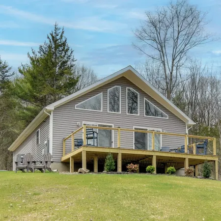 Keuka Lake Retreat Steps From Marina!