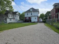 Charming historical 4 bd & 3 full ba home in Terre Haute with WiFi, AC & parking