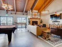 Bluegreen's StreamSide at Vail Hotel di Vail