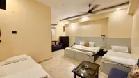 Hotel New Sunder - 3 ดาว