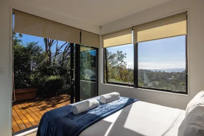 Hekereua Heights - Spa & Ocean Views Hotels in Palm Beach