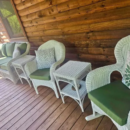 Log Cabin Located on the Greenbrier River in Hinton WV