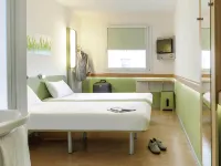 Hôtel Ibis Budget Montélimar - Parkplatz