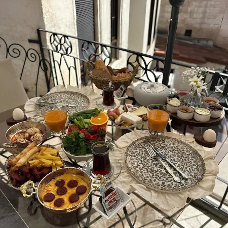 Sevdali Konaklar