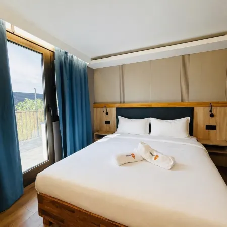 Mooncity Hotel & Boardinghouse