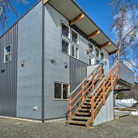 Homer Hideaway on Fritz Creekside - Pets Welcome