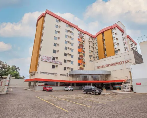 Hotel Metropolitan Canoas カノアスのホテル