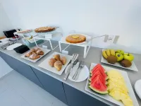 Gheloi Room