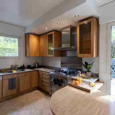 Elite Villa Geneva with Lake View Rooms