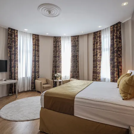 Opera Hotel