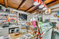George Lake Escape! Charming 1950s Cabin - Хоумстей