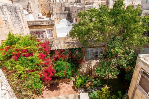 Bougainvillea Breeze & Marina View - Happy Rentals