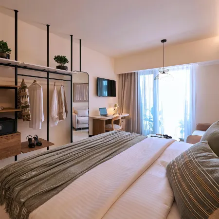 Zeus Piraeus Grand