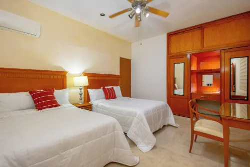 Serenity Home 7 - مسبح
