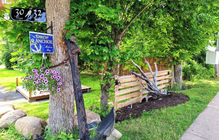 Tucked away on quiet street but short walk to Mahone Bay and all its amenities.