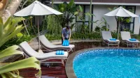 Azana Garden Hill Resort Blora - Pools