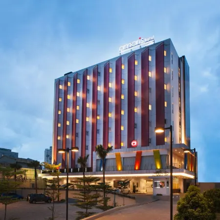 JP Hotel Pluit Jakarta by LIFE Отели рядом с достопримечательностью «Морский Мир»