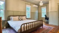 The Nightingale by Avantstay Historic Catskills Retreat Lake Views + Near Hudson Sleeps 18 - Wifi