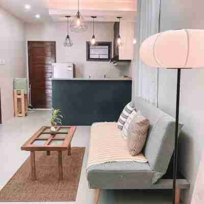 1BR Apartment Beach Getaway Perfect for Couples Rooms