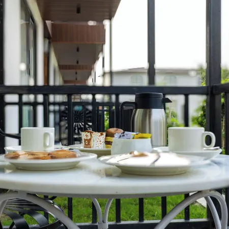 Aayovea Resort Ayodhya Near Ram Mandir & Saryu River