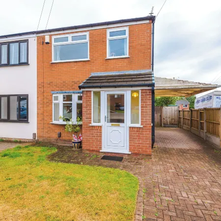 3-Bed Westhoughton | M61 | Driveway Parking