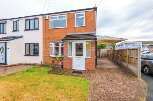 3-Bed Westhoughton | M61 | Driveway Parking - parking