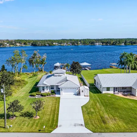 Luxury Lakefront Private Dock Pool In-ground Spa
