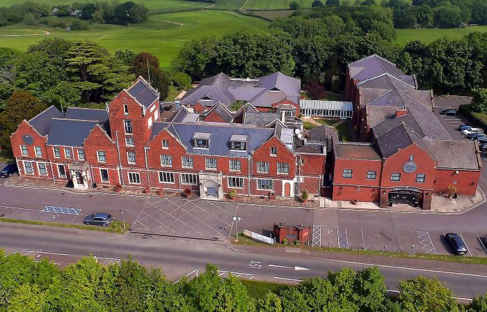 Hogs Back Hotel & Spa Nr Farnham
