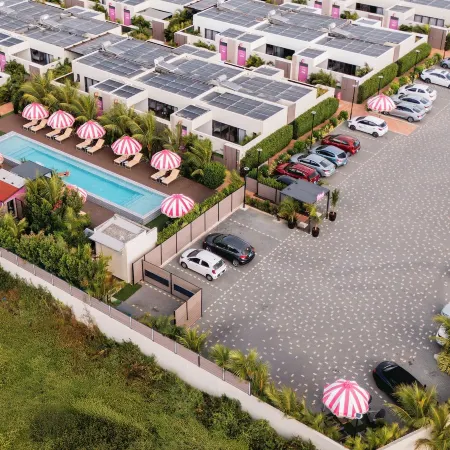 Privada Stays - Adults-Only & Private Pools Boutique Hotel