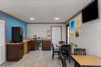 Days Inn by Wyndham Pratt - breakfast