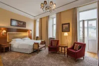 Grand Hotel Vilnius, Curio Collection by Hilton - Balcony