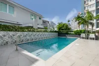 Condado Palm Inn San Juan, Tapestry Collection by Hilton - Ocean View