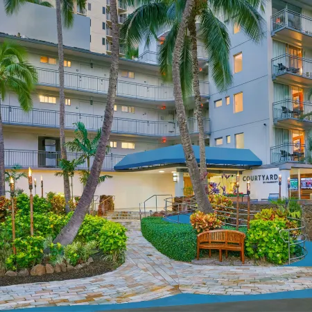 Courtyard Waikiki Beach