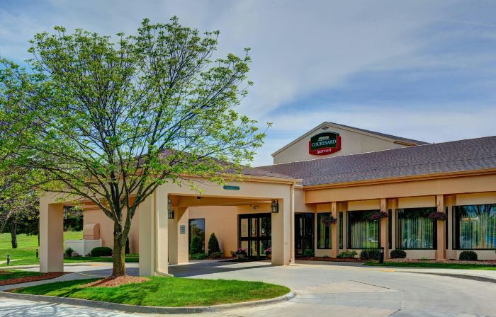 Courtyard des Moines West/Clive