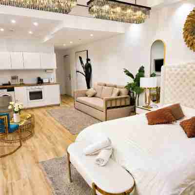 UG Neubau City Wohnung (Optional Pool+Gym+2Tes Bad Extra Buchbar) Rooms