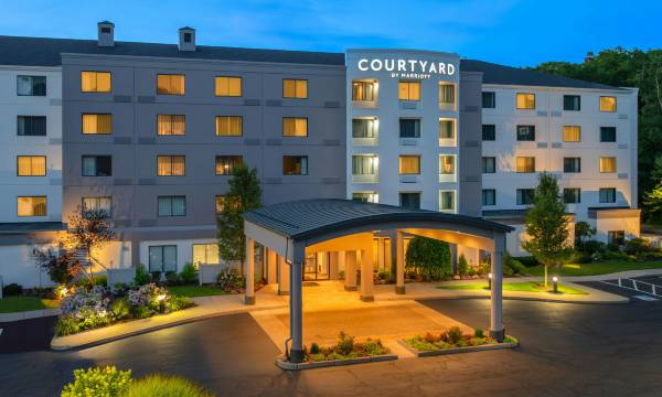 Courtyard Providence Lincoln